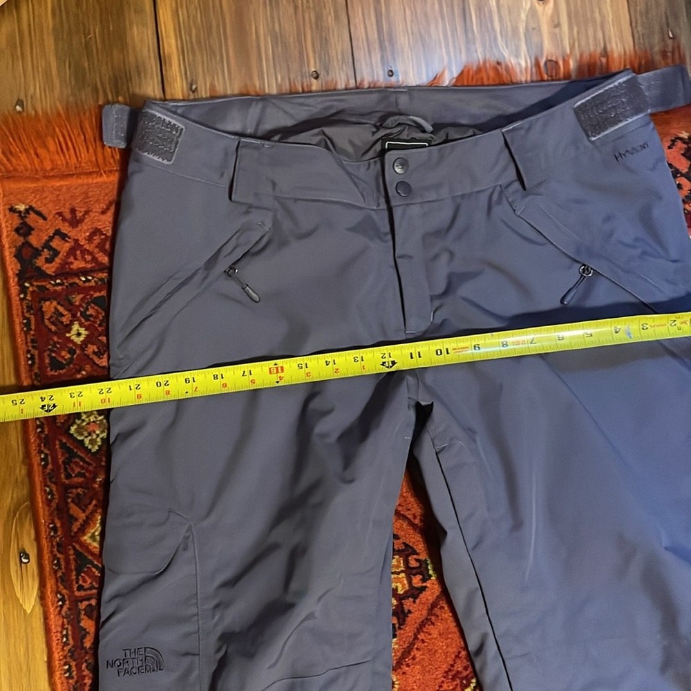Women’s North Face xl dusty periwinkle 
Insulated ski pant - Picture 10 of 11